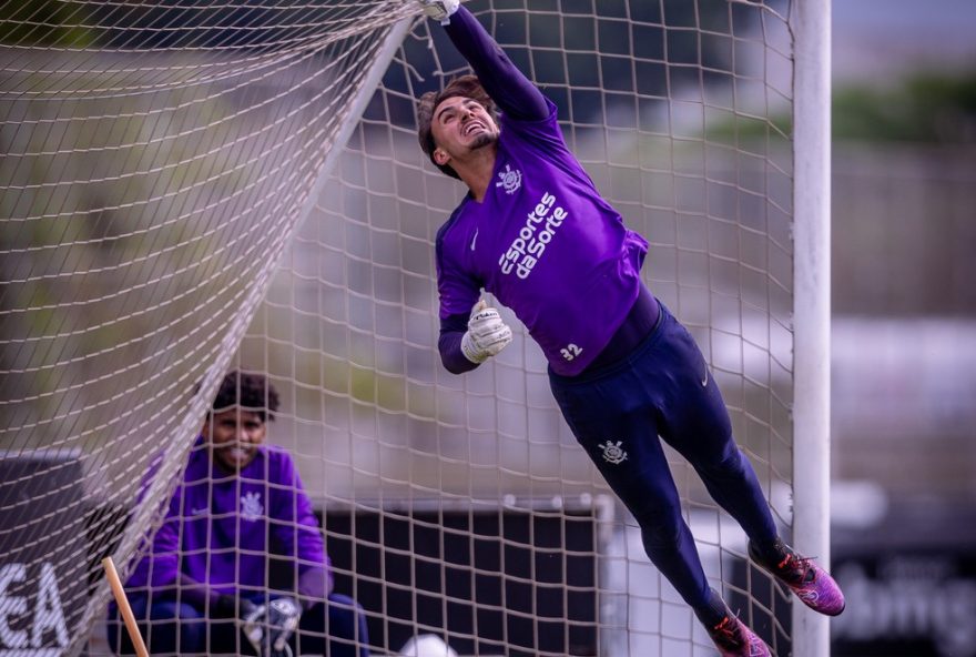 matheus-donelli3A-goleiro-formado-na-base-do-corinthians-em-incerteza-sobre-seu-futuro-no-clube