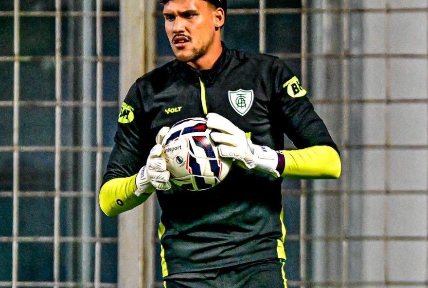 matheus-mendes2C-goleiro-formado-na-base-do-atletico-mg2C-esta-proximo-de-se-transferir-para-o-alverca2C-de-portugal.-rescisao-com-o-america-mg-foi-antecipada-pela-radio-itatiaia