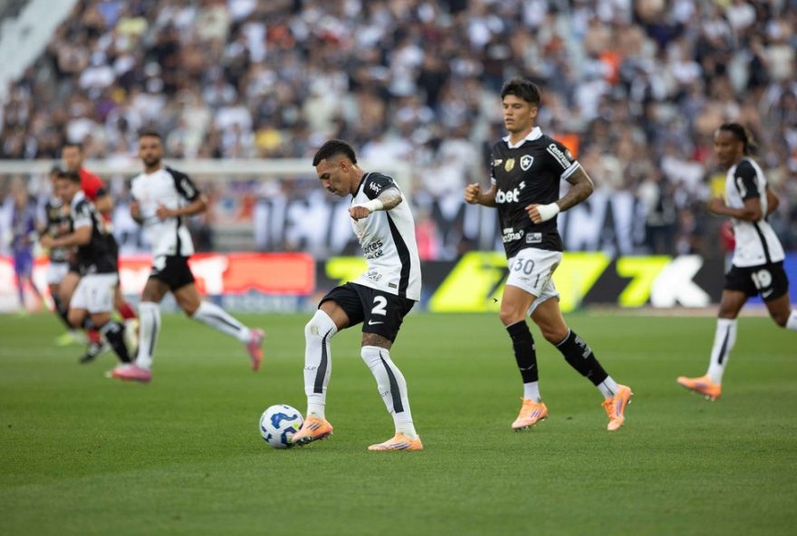 SP - SAO PAULO - 30/11/2025 - BRASILEIRO A 2025, CORINTHIANS X BOTAFOGO - Dieguinho jogador do Corinthians durante partida contra o Botafogo no estadio Arena Corinthians pelo campeonato Brasileiro A 2025. Foto: Joisel Amaral/AGIF