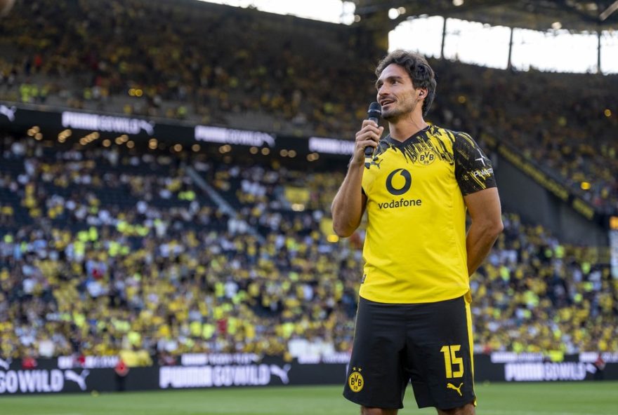 mats-hummels-volta-do-adeus-para-emocionante-despedida-no-borussia-dortmund