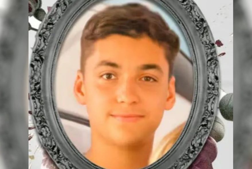 Adolescente morre ao levar choque