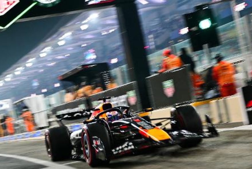 max-verstappen-conquista-pole-position-em-abu-dhabi3B-bortoleto-larga-em-7o