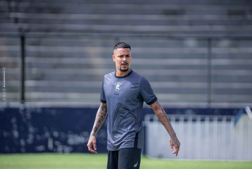 maxwell-se-recupera-de-lesao-e-retorna-ao-remo-para-reforcar-time-na-serie-b