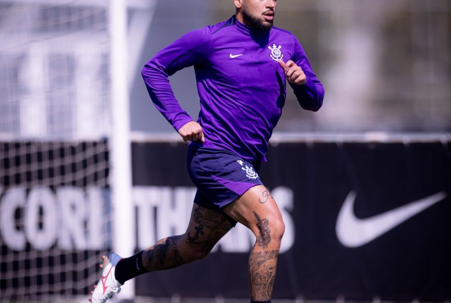 maycon-inicia-transicao-no-treino-do-corinthians3B-titulares-se-recuperam-no-ct