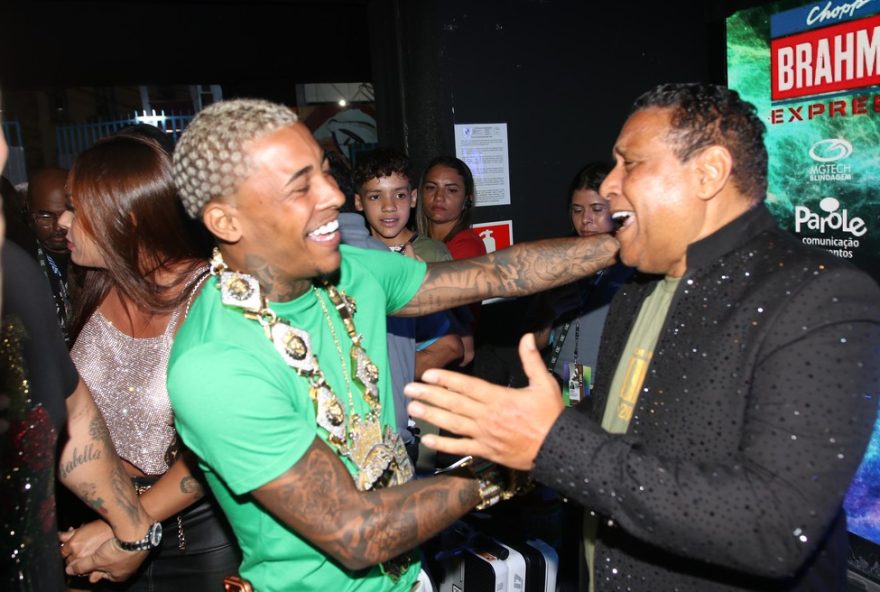 mc-poze-do-rodo-brilha-no-camarote-king-da-sapucai-ao-lado-de-stevie-b mc-poze-do-rodo-brilha-no-camarote-king-da-sapucai-ao-lado-de-stevie-b