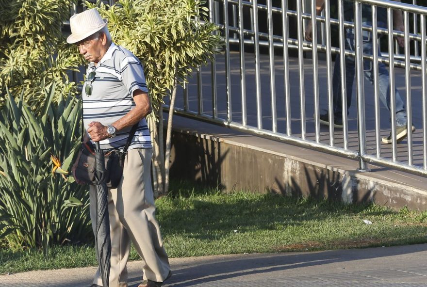 Segundo o ministro, o novo sistema é mais justo com os segurados porque evita o sacrifício de idosos com dificuldades físicas. (Foto: Marcelo Casal Jr./Agência Brasil)