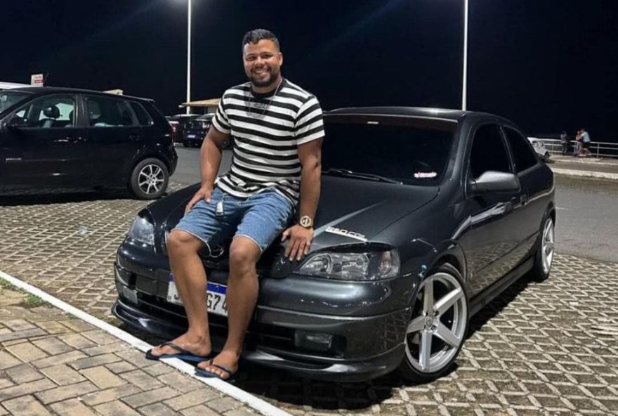 mecanico-e-morto-a-tiros-em-tentativa-de-assalto-em-salvador3A-suspeitos-sao-procurados-pela-policia-no-bairro-de-itapua mecanico-e-morto-a-tiros-em-tentativa-de-assalto-em-salvador3A-suspeitos-sao-procurados-pela-policia-no-bairro-de-itapua