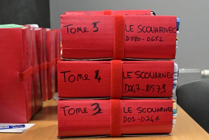 medico-pedofilo-condenado-por-abuso-de-quase-300-pacientes-expoe-falhas-na-vigilancia-medica-francesa