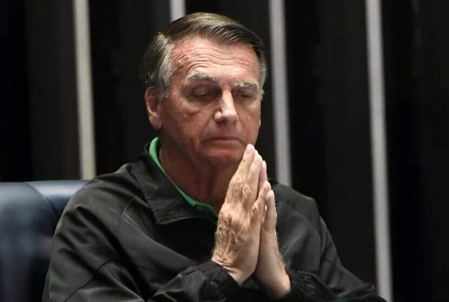 medicos-afirmam-que-bolsonaro-esta-deprimido-e-ansioso-devido-aos-solucos medicos-afirmam-que-bolsonaro-esta-deprimido-e-ansioso-devido-aos-solucos