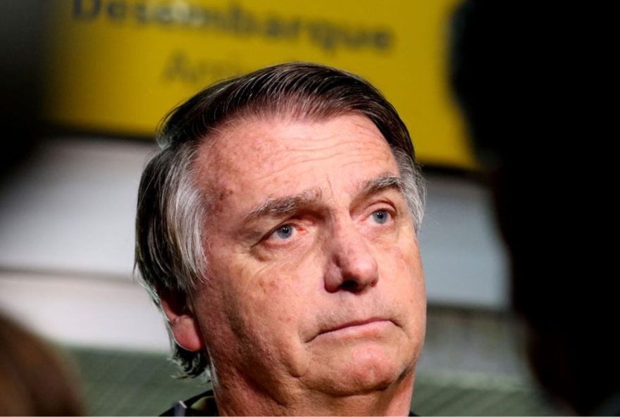 medicos-realizam-2o-procedimento-para-tratar-soluco-de-bolsonaro medicos-realizam-2o-procedimento-para-tratar-soluco-de-bolsonaro