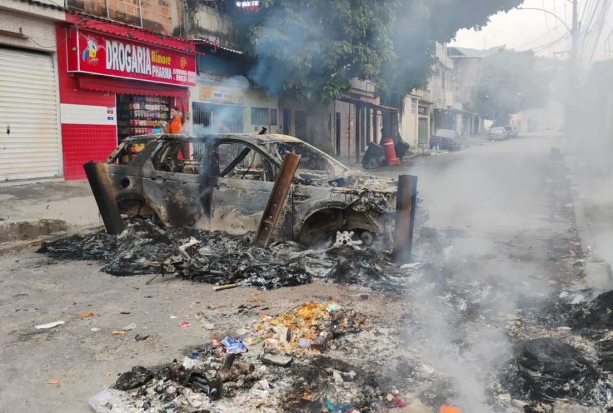 mega-operacao-policial-resulta-em-confrontos-letais-com-o-comando-vermelho-no-rio-de-janeiro-mais-de-90-mortos-e-prisao-de-suspeitos mega-operacao-policial-resulta-em-confrontos-letais-com-o-comando-vermelho-no-rio-de-janeiro-mais-de-90-mortos-e-prisao-de-suspeitos