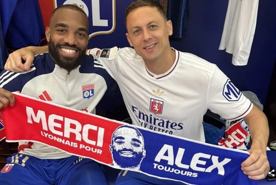 meia-do-lyon-e-punido-por-cobrir-campanha-anti-homofobia3A-repercussoes-e-polemicas-no-futebol