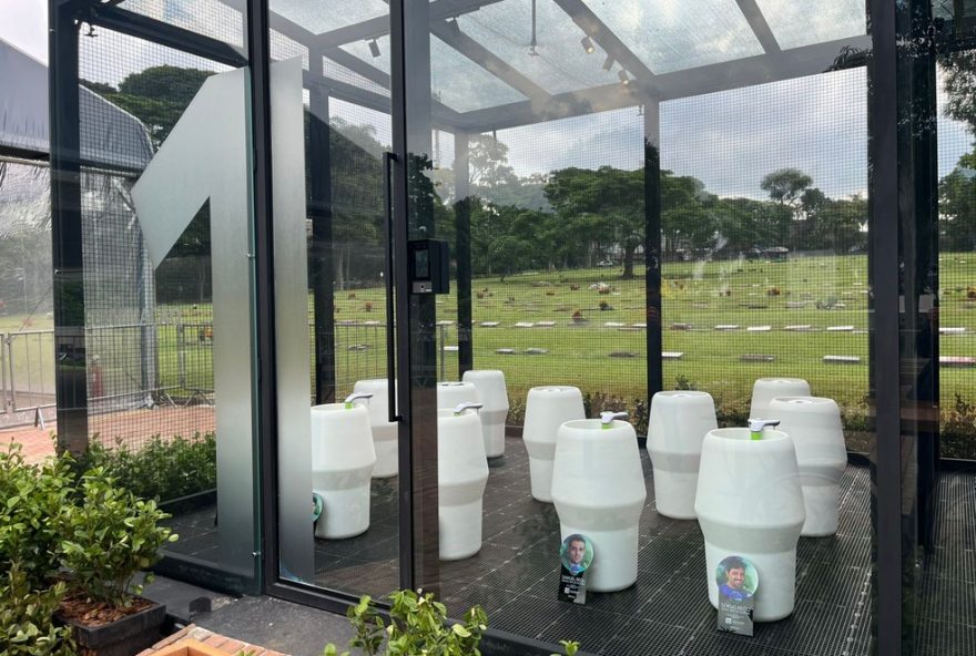 memorial-mamonas-assassinas3A-incubadora-de-cinzas-das-mudas-dos-integrantes-da-banda3B-conheca-essa-homenagem-apos-30-anos memorial-mamonas-assassinas3A-incubadora-de-cinzas-das-mudas-dos-integrantes-da-banda3B-conheca-essa-homenagem-apos-30-anos