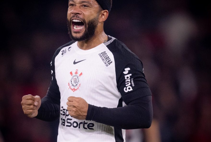memphis-depay2C-do-corinthians2C-critica-campo-sintetico3A-22grama-artificial-mata-o-jogo22-analise-e-destaques-da-vitoria-na-copa-do-brasil