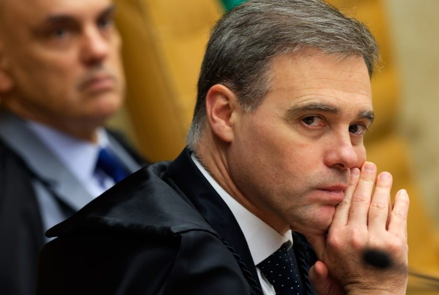 mendonca-promete-auxiliar-messias-no-dialogo-com-o-senado-apos-indicacao-por-bolsonaro