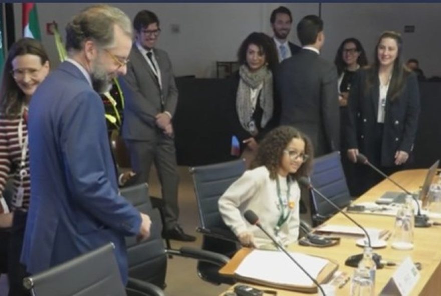menina-de-10-anos-apaixonada-por-geopolitica-visita-preparativos-da-cupula-do-brics-no-rio3A-conhecendo-os-bastidores
