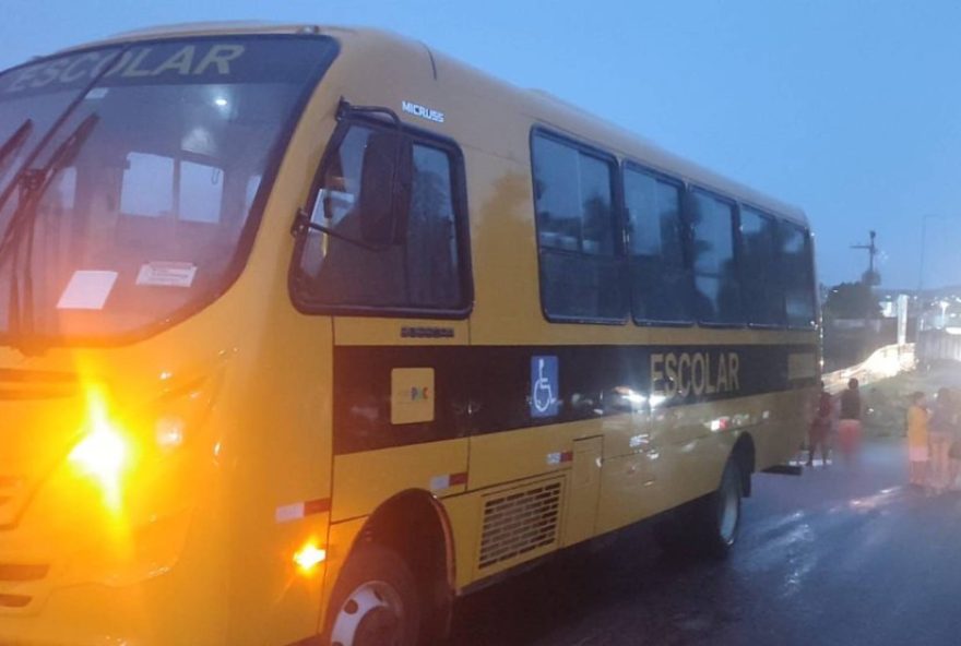 menina-de-10-anos-morre-apos-acidente-em-onibus-escolar-em-nova-russas3A-prefeitura-decreta-luto