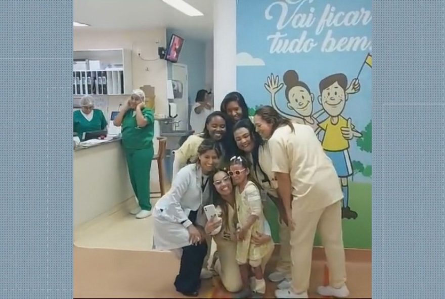 menina-de-5-anos-com-9025-do-corpo-queimado-recebe-alta-apos-30-cirurgias