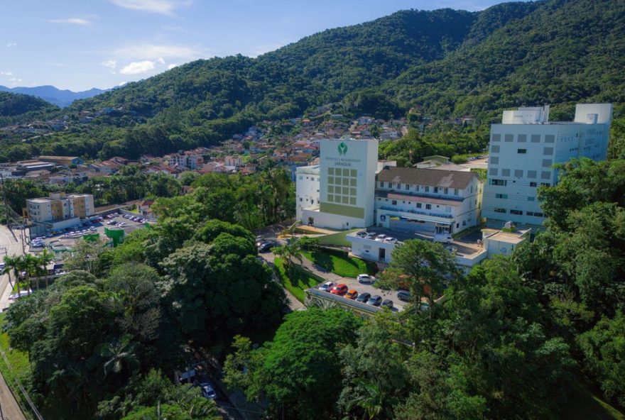 menina-e-entubada-apos-ser-esquecida-em-carro-sob-sol-forte-de-38degc-em-sc3A-pai-sera-ouvido-pela-policia menina-e-entubada-apos-ser-esquecida-em-carro-sob-sol-forte-de-38degc-em-sc3A-pai-sera-ouvido-pela-policia