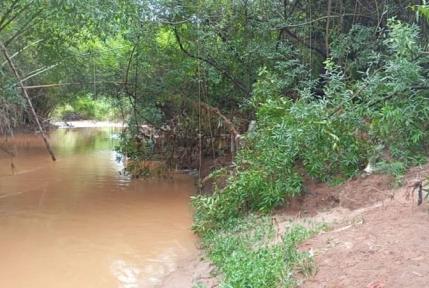 menino-de-5-anos-levado-por-enxurrada-em-ibitinga-e-encontrado-no-rio-jacare-guacu