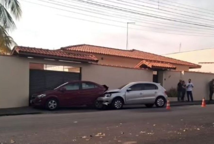 menino-de-7-anos-dirige-carro-em-mococa-sp-e-causa-acidente3A-policia-investiga-caso