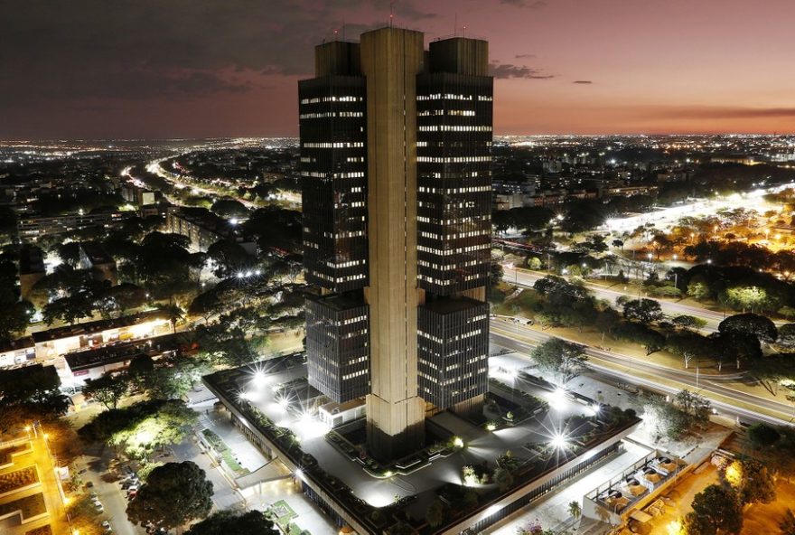 mercado-reage-a-pedido-de-chantagem-do-centrao-e-ameaca-sem-substancia-para-demitir-diretores-do-bc