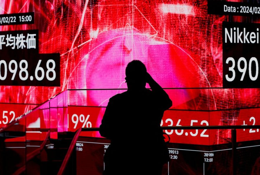 mercados-asiaticos-sobem-com-cortes-de-juros2C-enquanto-japao-enfrenta-desafios-comerciais