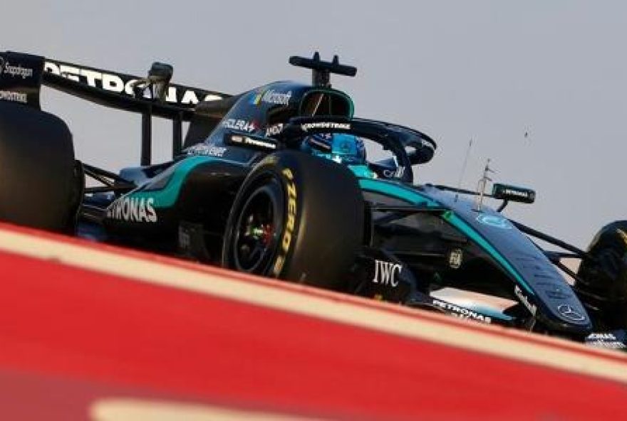 mercedes-se-destaca-e-teste-de-largada-caotico-mostra-desafios-da-nova-f1 mercedes-se-destaca-e-teste-de-largada-caotico-mostra-desafios-da-nova-f1
