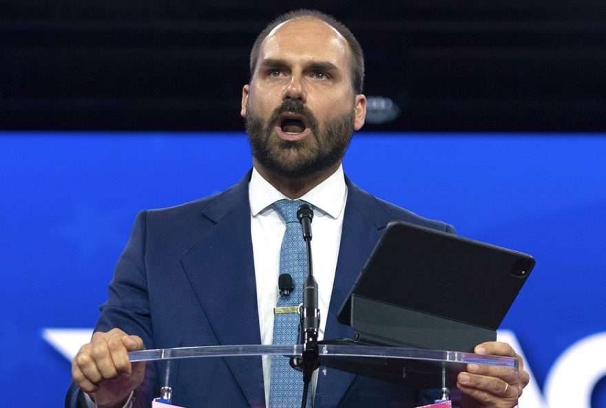 mesa-diretora-da-camara-decide-cassar-mandatos-de-eduardo-bolsonaro-e-alexandre-ramagem mesa-diretora-da-camara-decide-cassar-mandatos-de-eduardo-bolsonaro-e-alexandre-ramagem