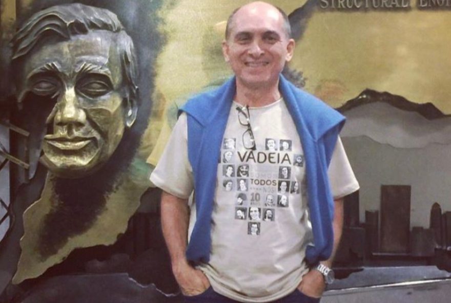 mestre-sabia3A-enterro-de-renomado-capoeirista-choca-niteroi mestre-sabia3A-enterro-de-renomado-capoeirista-choca-niteroi