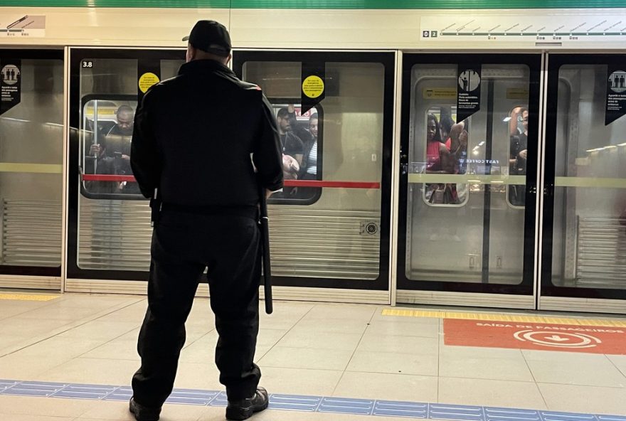 metro-de-sp-reforca-seguranca-com-vigilantes-em-estacoes-apos-acidente-fatal