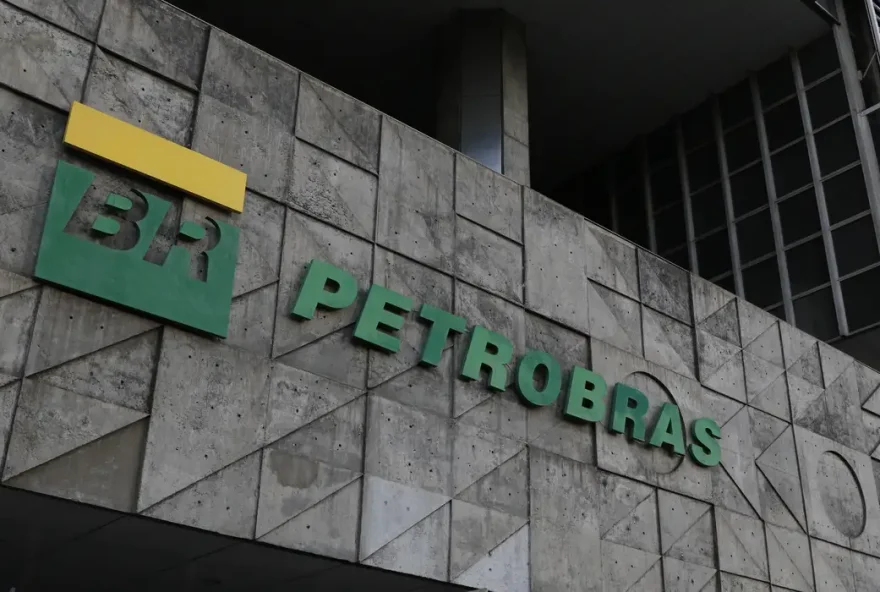 Petrobras abre investigação administrativa de venda de refinaria (Reprodução/Agência Brasil)