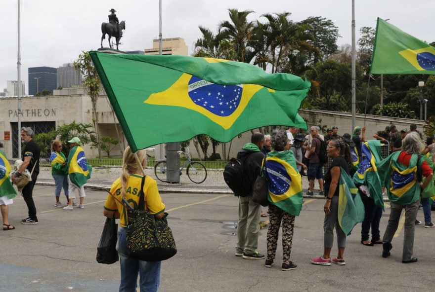 20% dos bolsonaristas não confiam em militares, mostra pesquisa Genial/Quaest