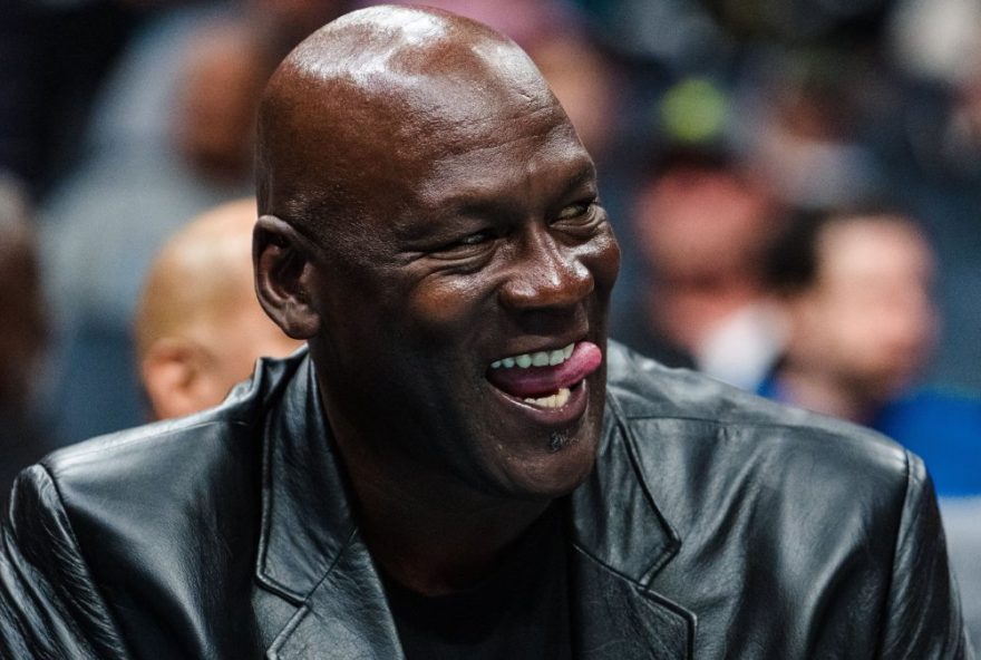 michael-jordan3A-salario-milionario2C-sucesso-fora-das-quadras-e-novo-papel-na-tv