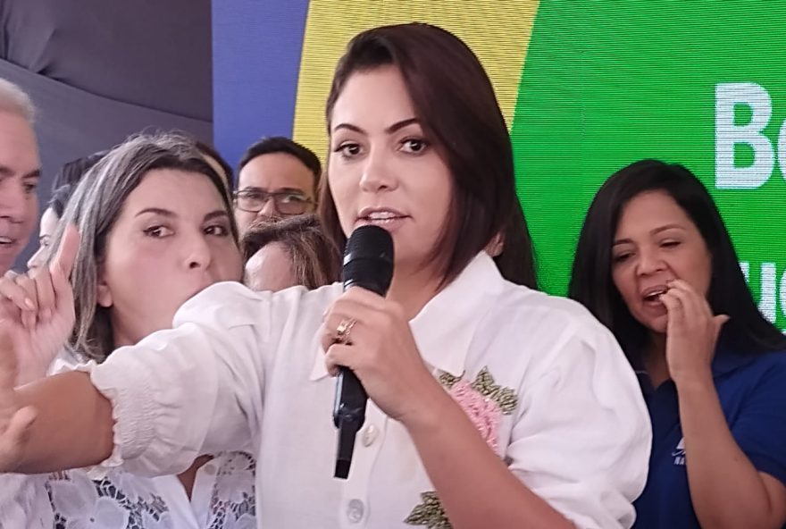 michelle-bolsonaro-destaca-visita-da-filha-a-jair-bolsonaro-na-vespera-de-natal michelle-bolsonaro-destaca-visita-da-filha-a-jair-bolsonaro-na-vespera-de-natal