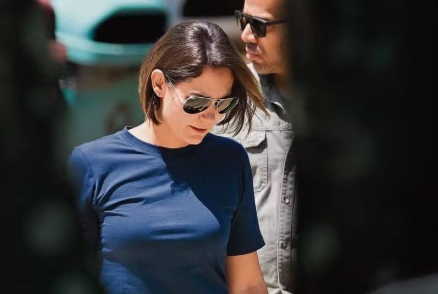 michelle-bolsonaro-ganha-destaque-em-meio-a-crise-do-master-e-internacao-de-bolsonaro2C-entrando-em-choque-com-flavio michelle-bolsonaro-ganha-destaque-em-meio-a-crise-do-master-e-internacao-de-bolsonaro2C-entrando-em-choque-com-flavio