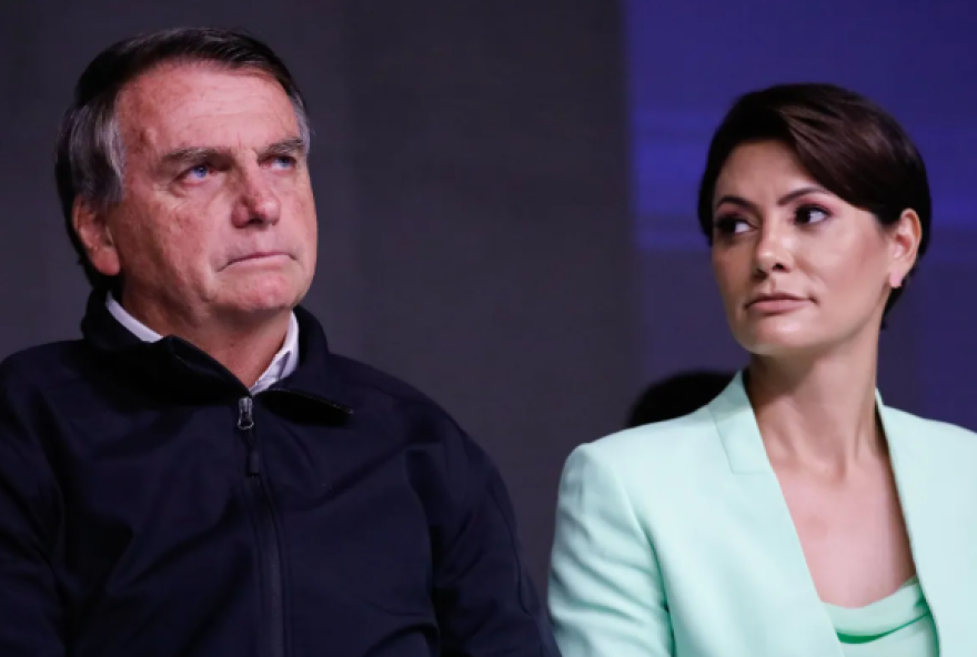 michelle-bolsonaro-preza-mais-por-privacidade-do-que-pela-prisao-do-marido
