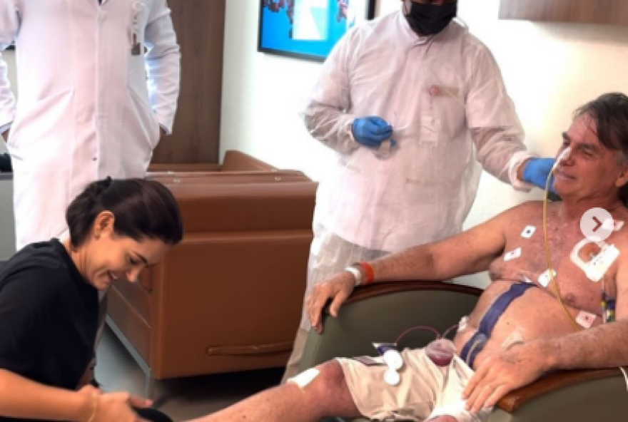 michelle-bolsonaro-publica-fotos-de-bolsonaro-internado-e-celebra-decisao-de-domiciliar-autorizada-pelo-stf