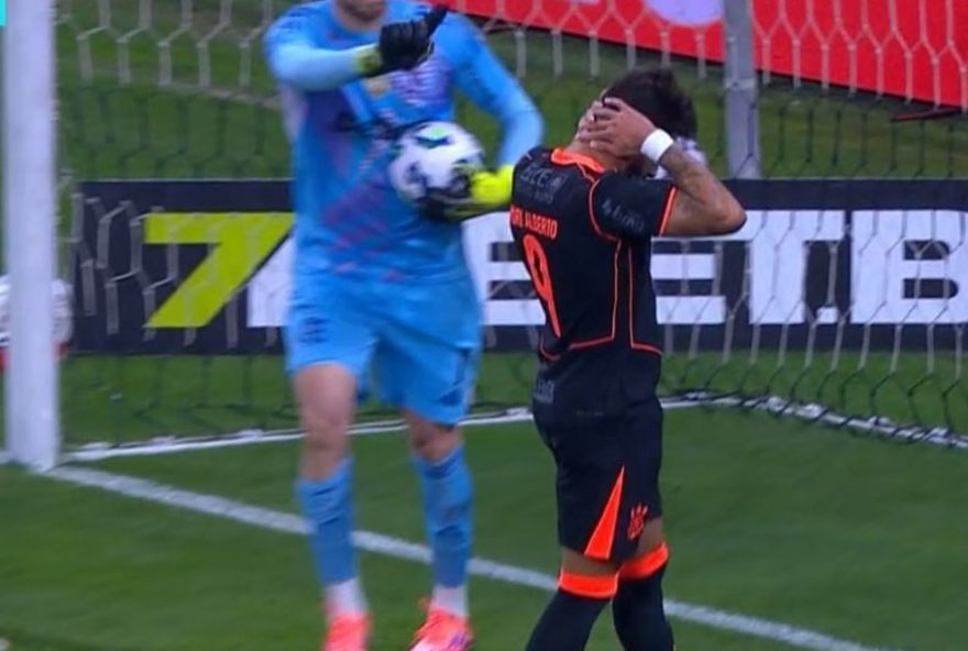 micos-em-penaltis3A-lista-de-jogadores-que-falharam-em-cobrancas-de-cavadinha2C-incluindo-neymar2C-messi-e-pato.-quem-se-deu-pior3F
