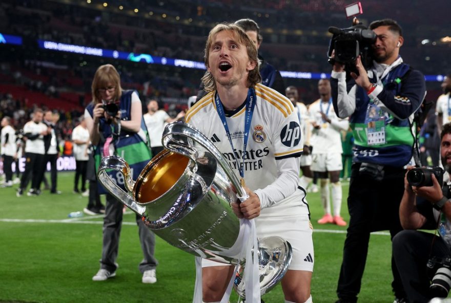 milan-pode-ser-o-novo-destino-de-luka-modric-apos-copa-do-mundo-de-clubes3A-rumores-indicam-interesse-do-clube-italiano