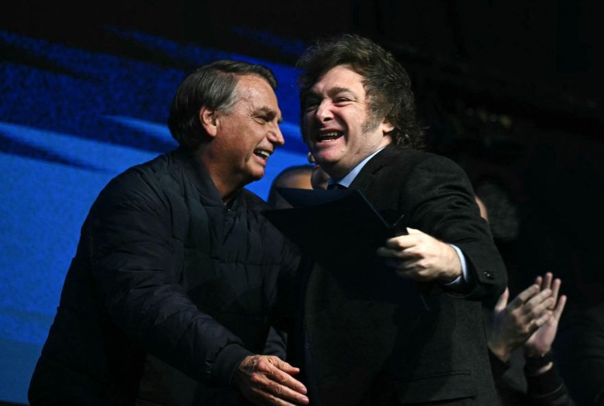 milei-comenta-sobre-possivel-candidatura-de-flavio-bolsonaro-a-presidencia