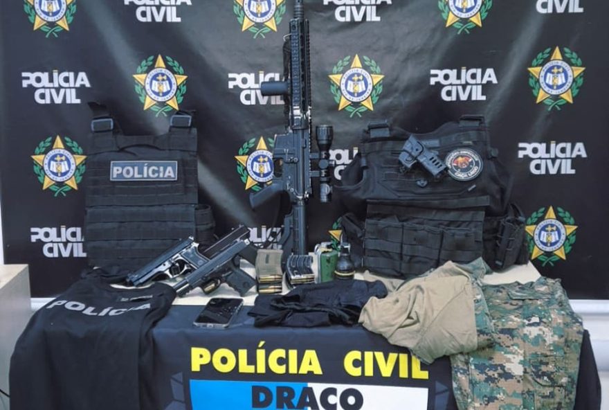 miliciano-e-detido-com-fuzil2C-pistola-e-granadas-em-campo-grande3A-draco-age-contra-crime-organizado-e-ameacas-na-zona-oeste-do-rio
