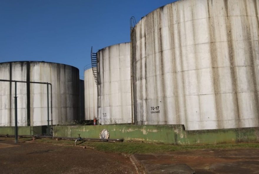 ministerio-da-agricultura-apreende-7-milhoes-de-litros-de-cachaca-sem-registro-federal ministerio-da-agricultura-apreende-7-milhoes-de-litros-de-cachaca-sem-registro-federal