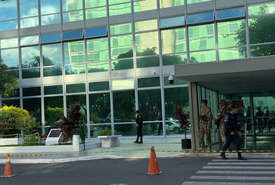 ministerio-do-desenvolvimento-social-e-isolado-por-ameaca-de-bomba-em-brasilia