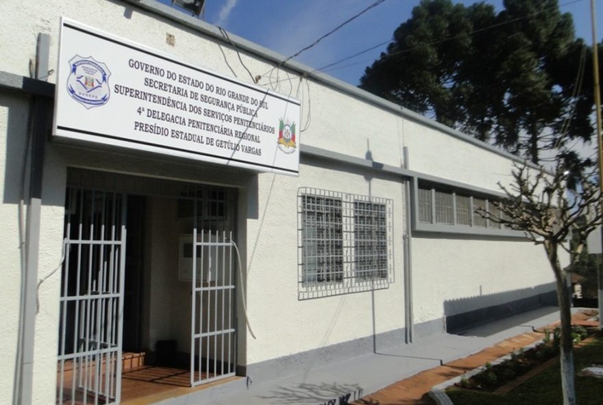 ministerio-publico-denuncia-servidores-da-policia-penal-por-desvios-em-presidio-de-getulio-vargas