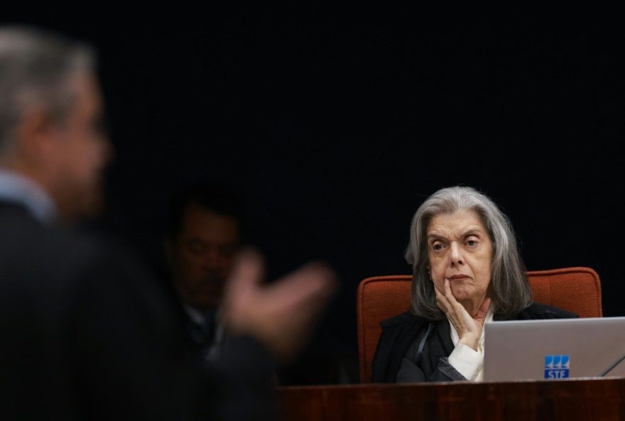 ministra-do-tse2C-carmen-reprova-advogado-por-comentario-sobre-voto-auditavel