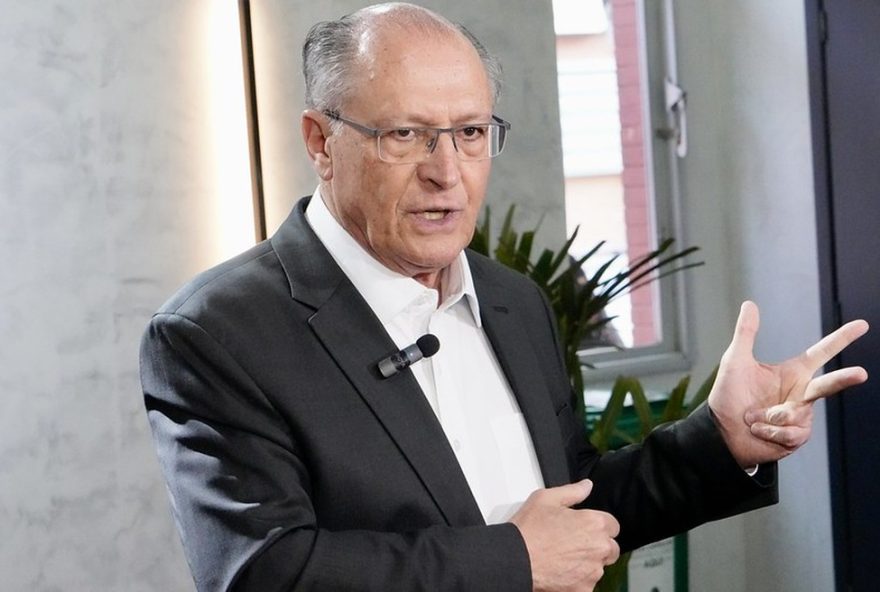 ministro-alckmin-discute-taxacao-de-importacoes-de-aco-e-aluminio-com-secretario-de-comercio-dos-eua