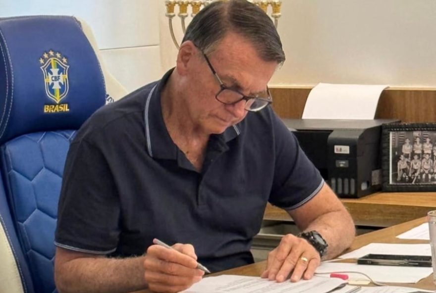 ministro-autoriza-bolsonaro-a-sair-da-prisao-domiciliar-para-fazer-exames-medicos