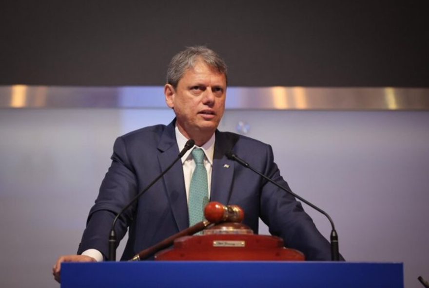 ministro-autoriza-governador-de-sp-a-visitar-bolsonaro-na-prisao