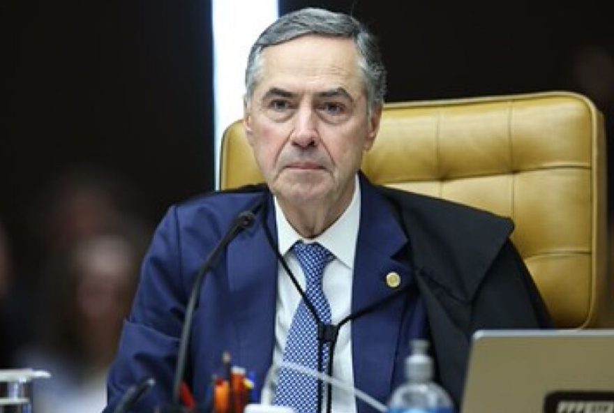 ministro-barroso-determina-que-hugo-motta-informe-sobre-projetos-de-licenca-paternidade